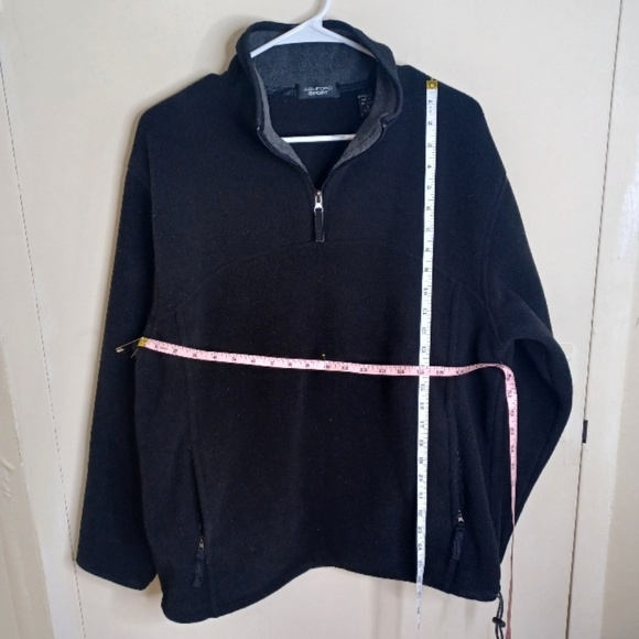 Men's Black Fleece Pullover Quarter Zip. Size: Small - Picture 9 of 15